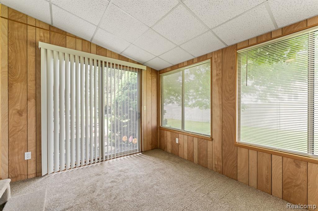 62402 Raleigh Court, Unit 6 South Lyon, MI 48178 - Photo 12 of 21 Gallery Image 12