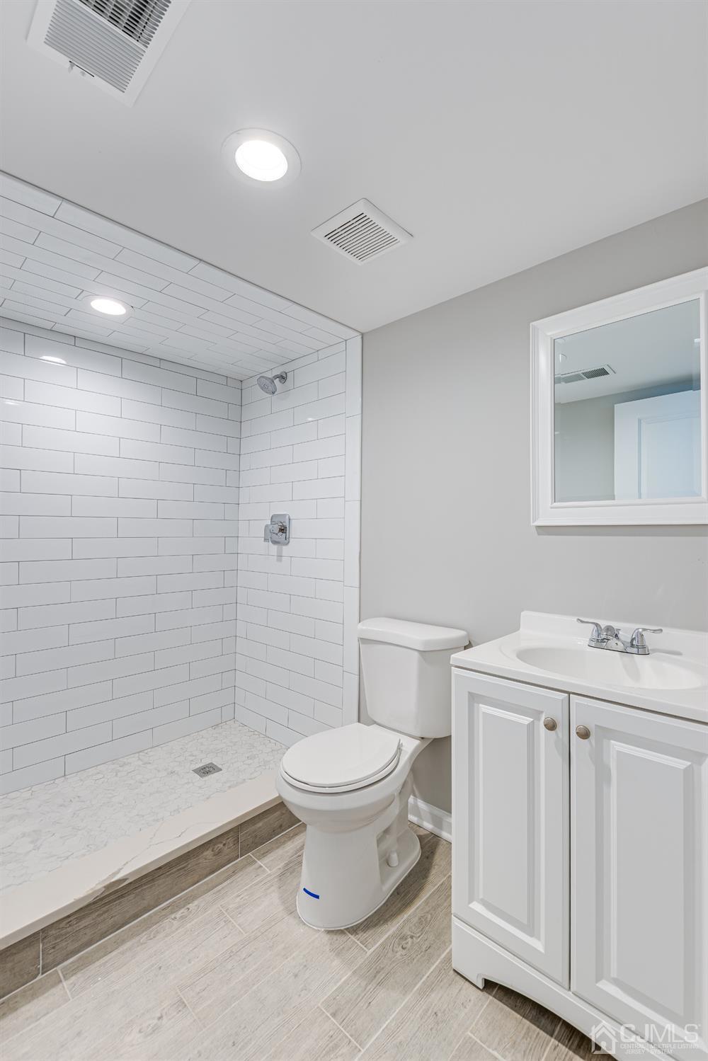30 Kenlen Drive Edison, NJ 08817 - Photo 22 of 28 Gallery Image 22