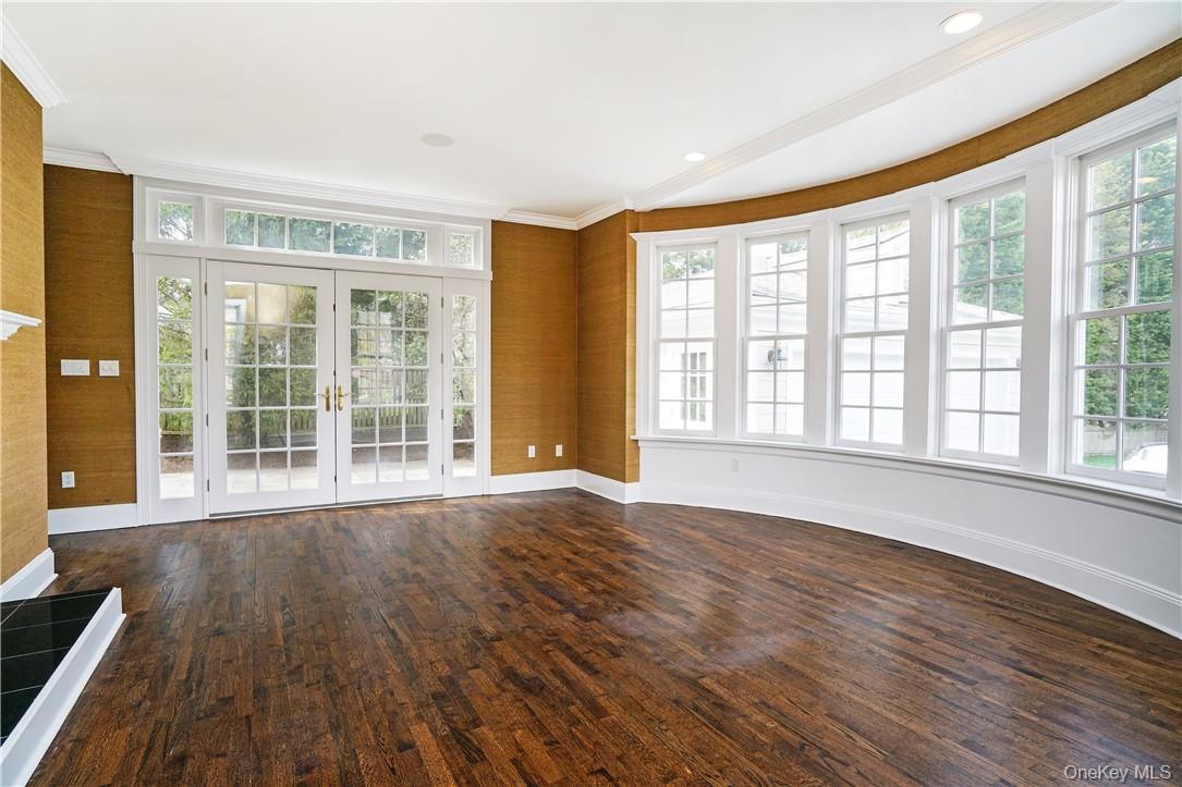 66 Apawamis Avenue Rye, NY 10580 - Photo 5 of 28
