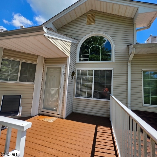 70 Academy Court Bedminster, NJ 07921 - Photo 2 of 10