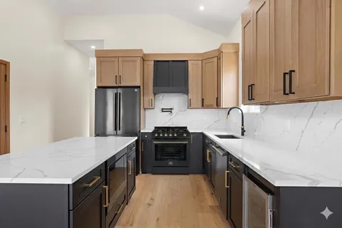$1,250,000 | 79 East 23rd Street, Bayonne, NJ 07002