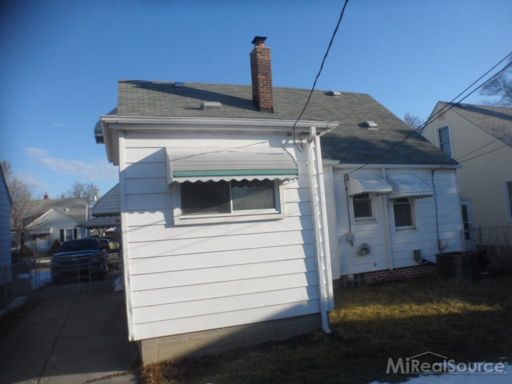 8304 Standard Street Center Line, MI 48015 - Photo 4 of 21