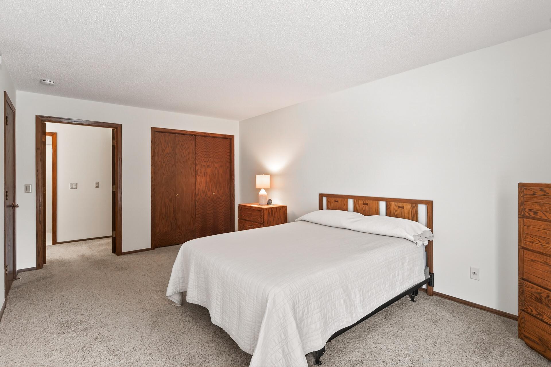 9500 Collegeview Road, Unit 112 Bloomington, MN 55437 - Photo 19 of 27