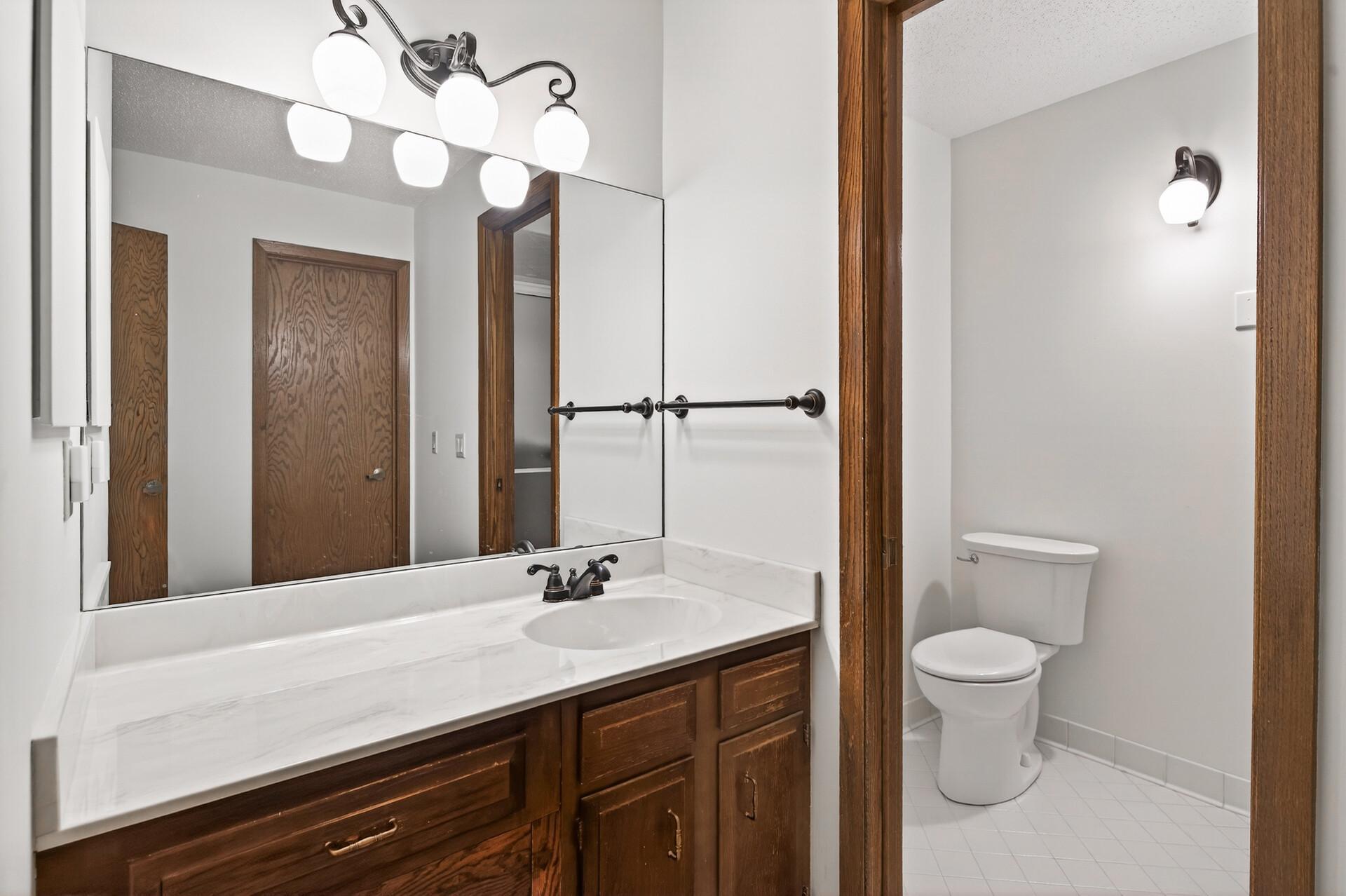 9500 Collegeview Road, Unit 112 Bloomington, MN 55437 - Photo 20 of 27