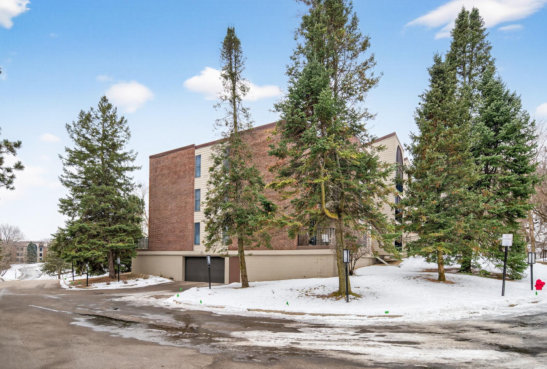 9500 Collegeview Road, Unit 112 Bloomington, MN 55437 - Photo 22 of 27