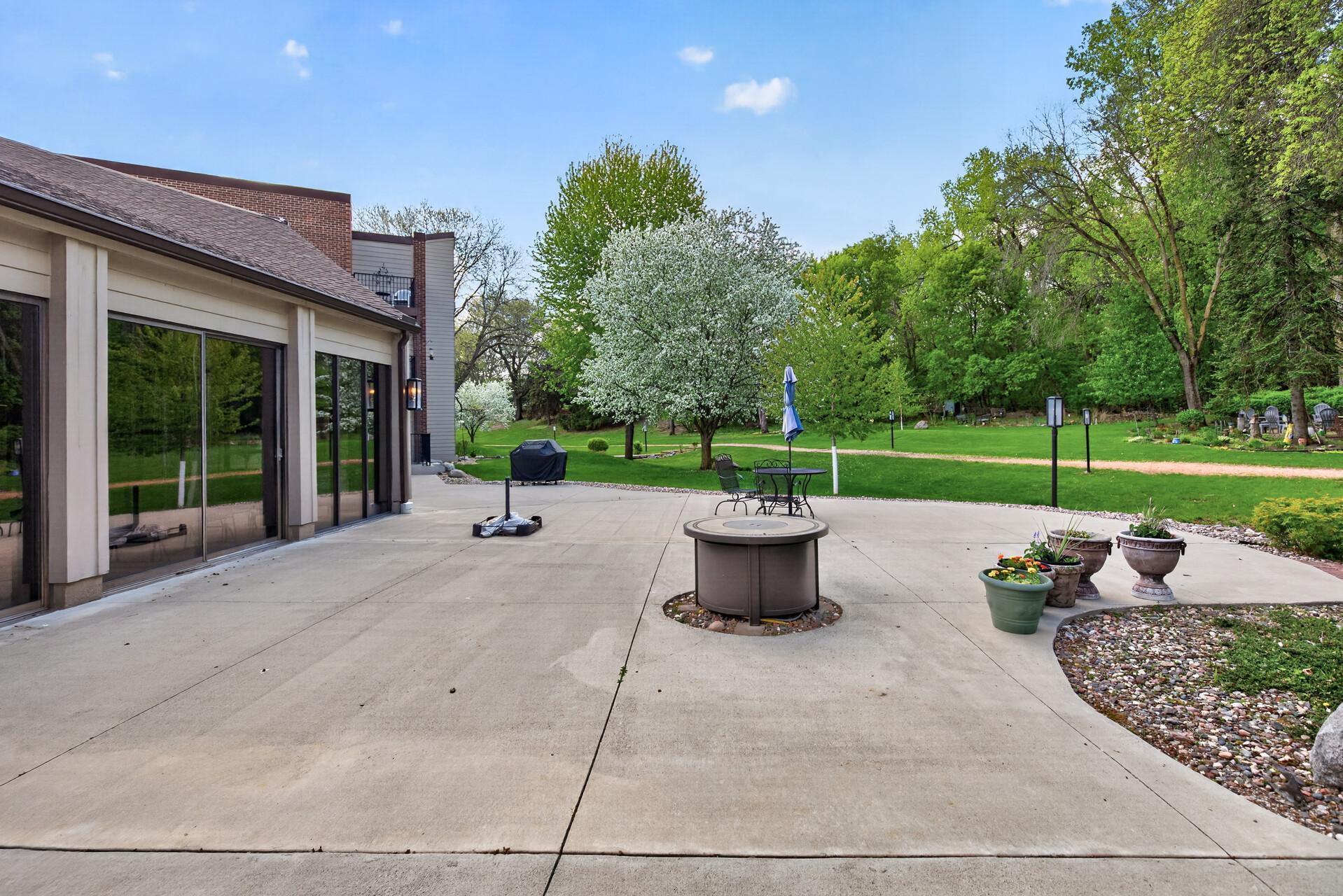 9500 Collegeview Road, Unit 112 Bloomington, MN 55437 - Photo 25 of 33