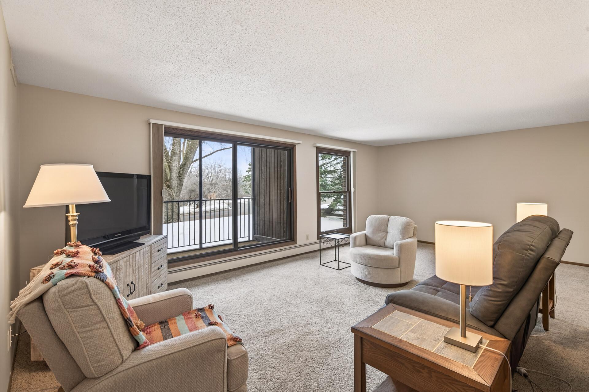 9500 Collegeview Road, Unit 112 Bloomington, MN 55437 - Photo 4 of 27