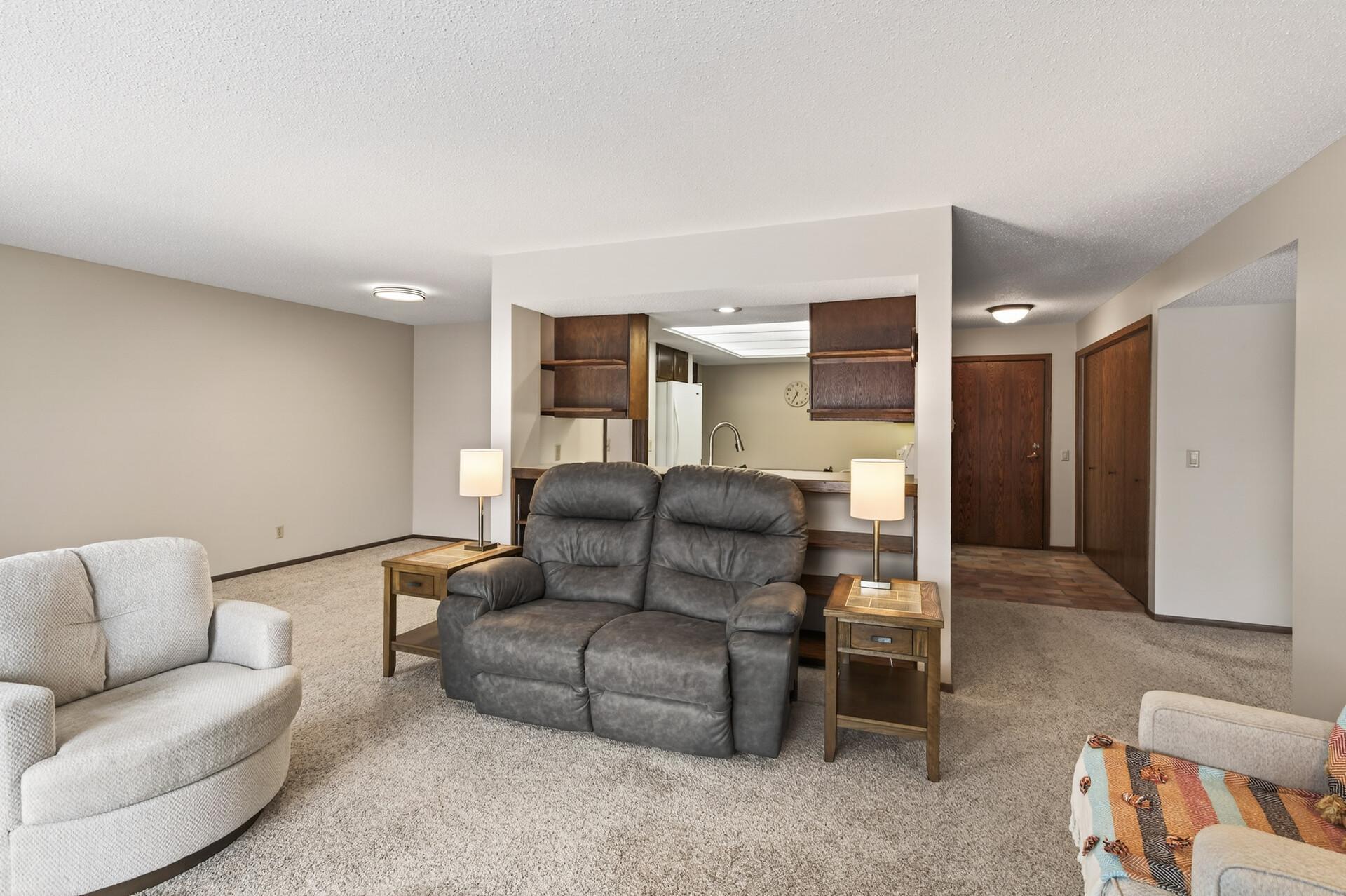 9500 Collegeview Road, Unit 112 Bloomington, MN 55437 - Photo 5 of 33