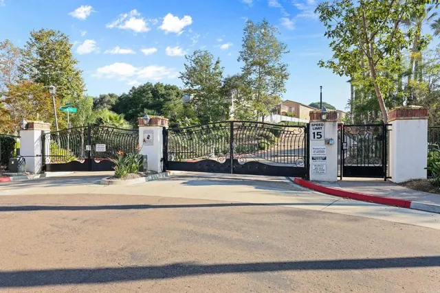 a view of a parking area