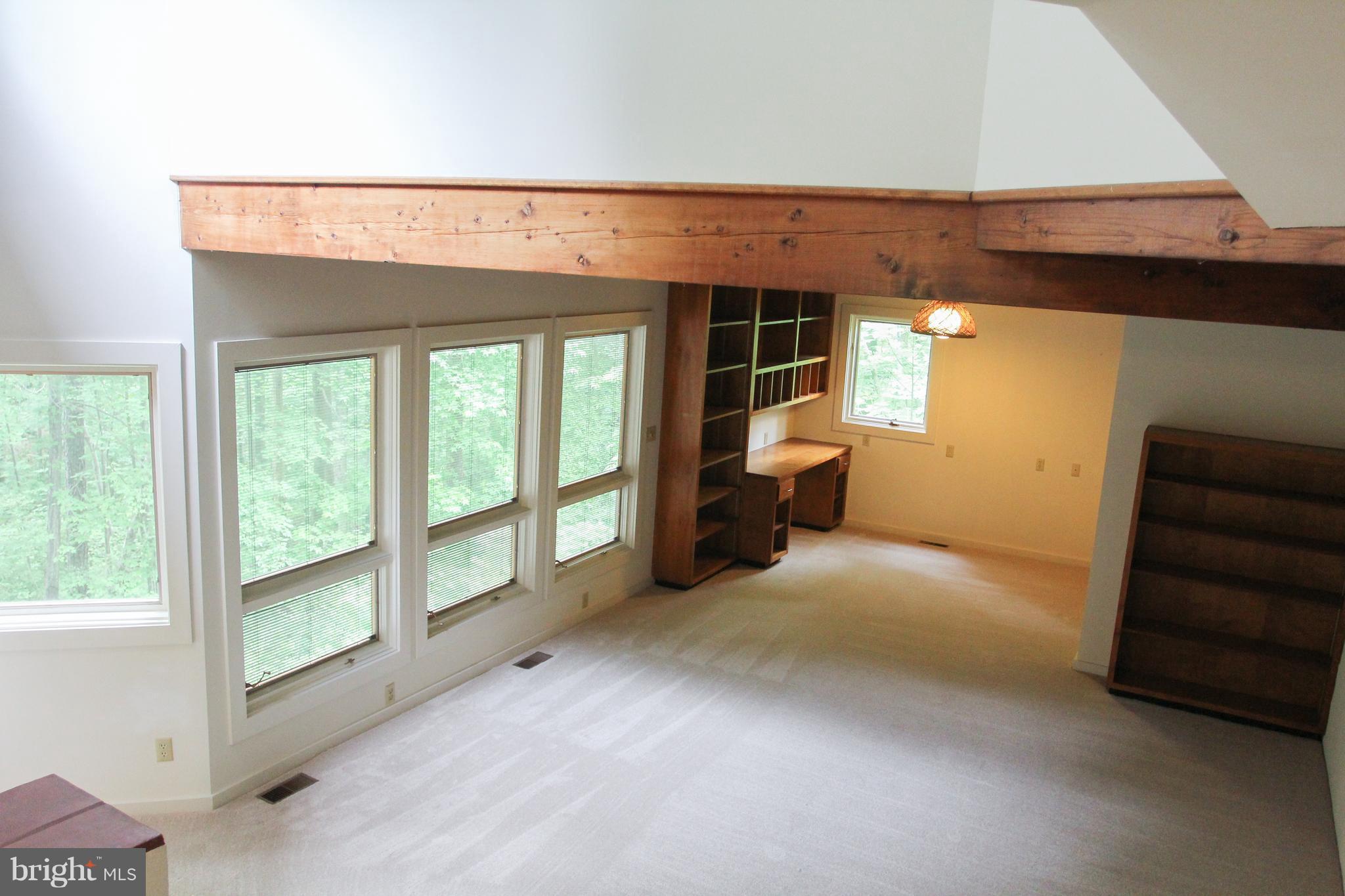 141 Sandy Ridge Road Fredericksburg, VA 22405 - Photo 13 of 26 Spacious family room
