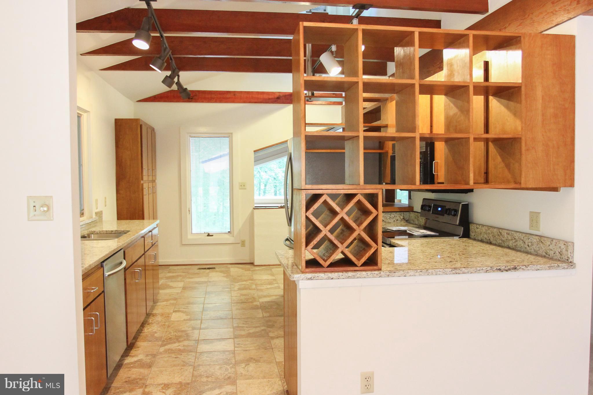 141 Sandy Ridge Road Fredericksburg, VA 22405 - Photo 10 of 26 Kitchen