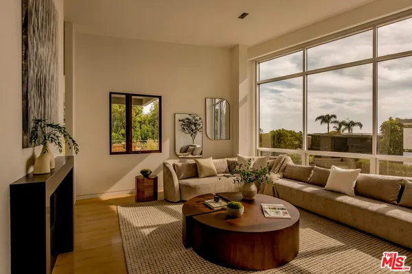 $20,000 | 3218 Maplewood Avenue, Los Angeles, CA 90066