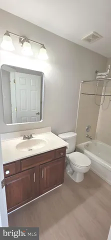 $3,450 | 676 McLeary Square Southeast, Leesburg, VA 20175