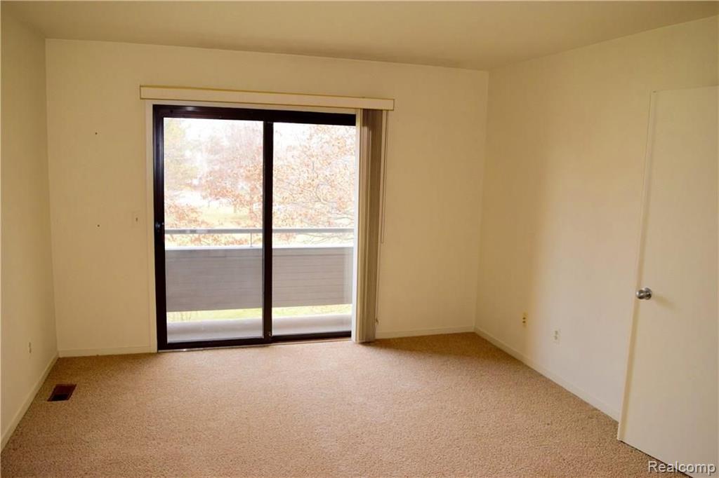 569 Victoria Court, Unit 53 Rochester Hills, MI 48307 - Photo 16 of 28