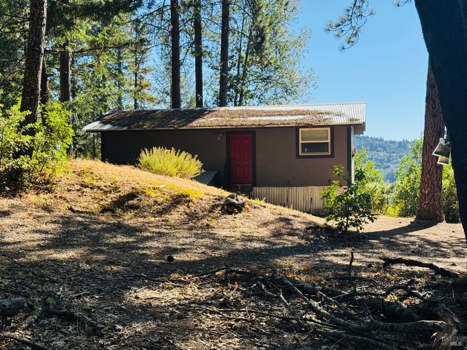 18574 Tomki Road Willits, CA 95490 - Photo 19 of 25 a view of a backyard of the house