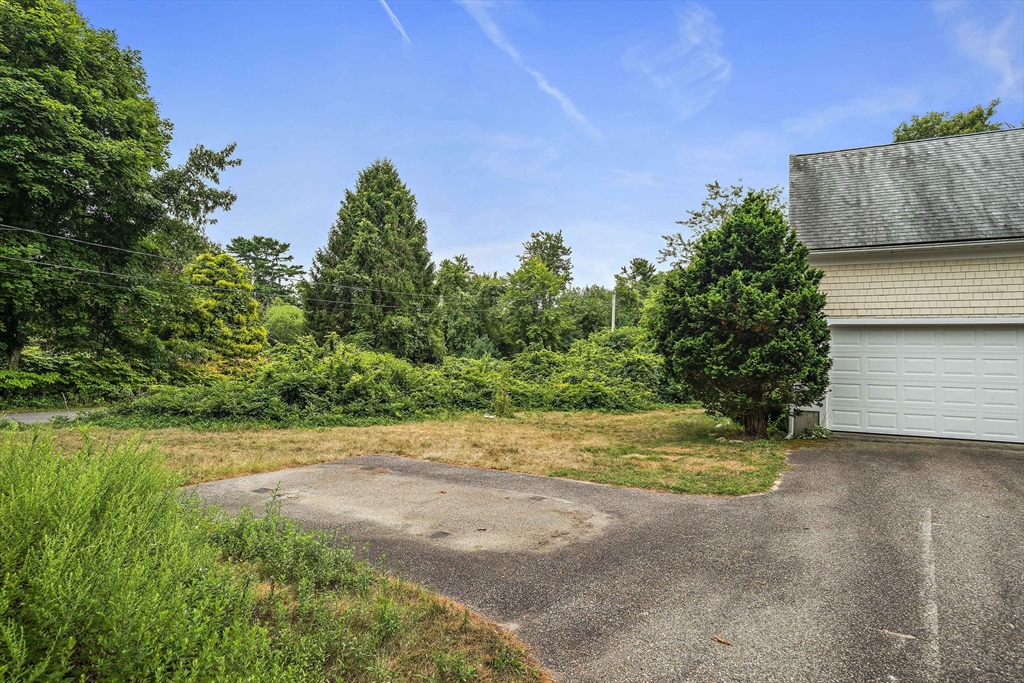 982 Point Road Marion, MA 02738 - Photo 34 of 40 Gallery Image 34