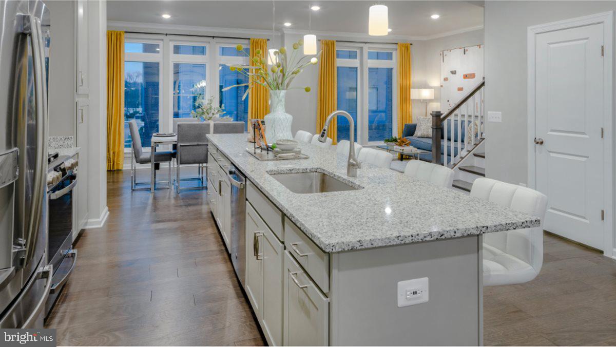 8237 Front Loop Gaithersburg, MD 20898 - Photo 4 of 23