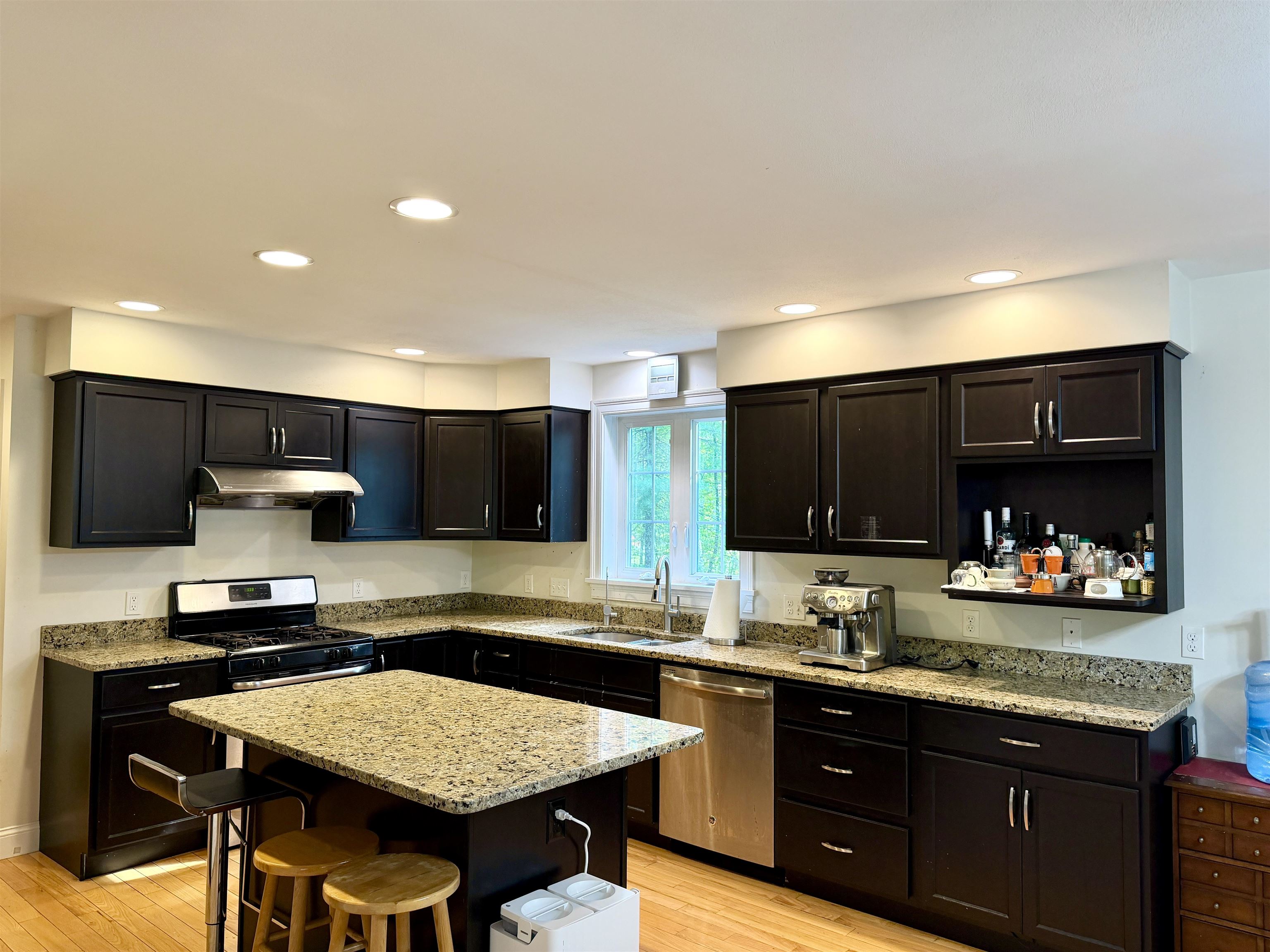 137 A Court Street Exeter, NH 03833 - Photo 6 of 16