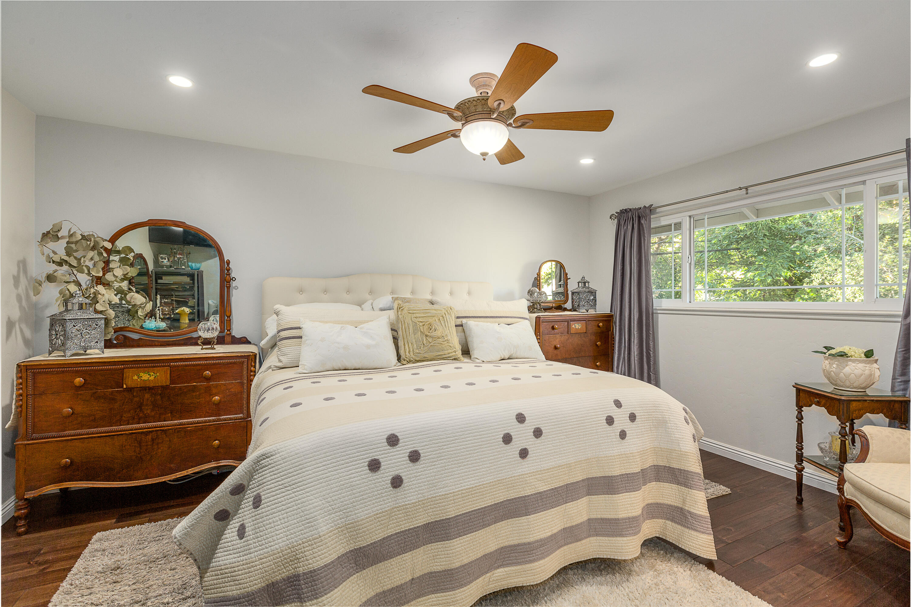 5872 Stow Canyon Road Goleta, CA 93117 - Photo 11 of 29 Primary Bedroom
