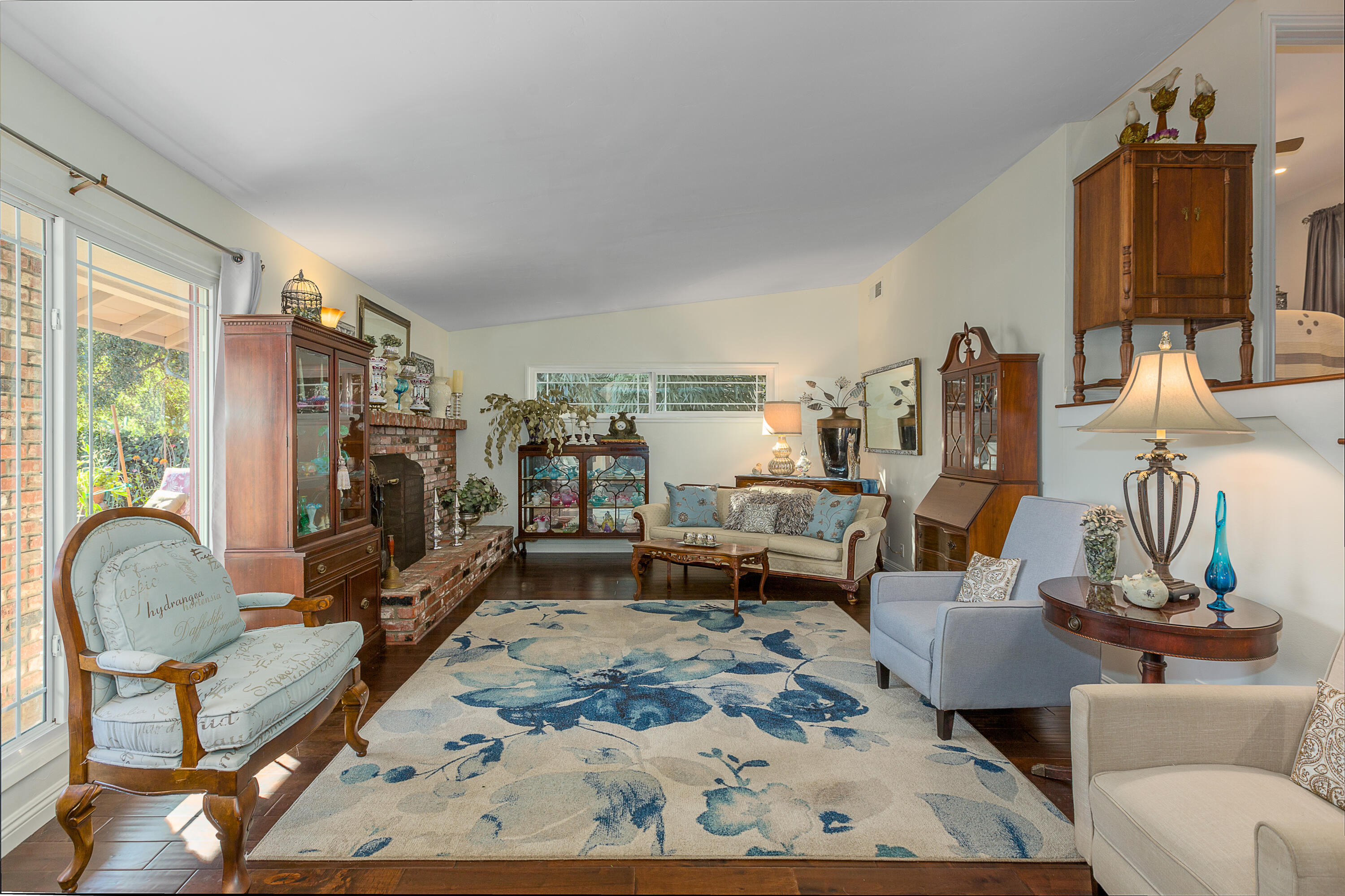 5872 Stow Canyon Road Goleta, CA 93117 - Photo 10 of 29 Living Room