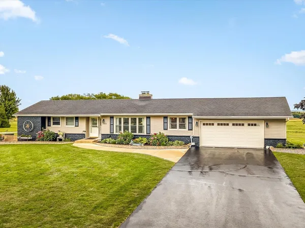 $474,900 | 7853 East Wildwood Road, Stillman Valley, IL 61084