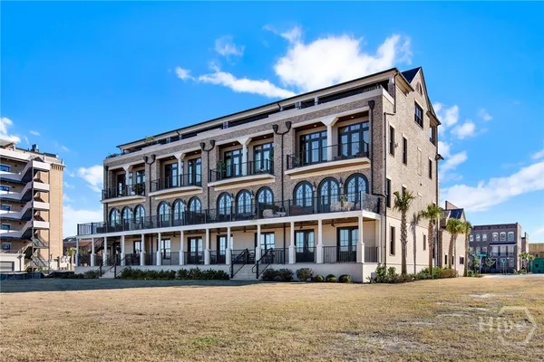 $2,050 | 408 Geo Meyer Avenue, Unit CARRIAGE HOUSE, Savannah, GA 31401