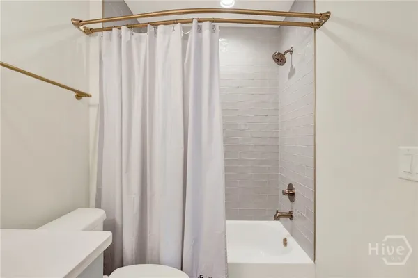 $2,050 | 408 Geo Meyer Avenue, Unit CARRIAGE HOUSE, Savannah, GA 31401