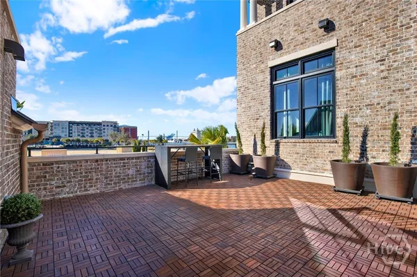 $2,050 | 408 Geo Meyer Avenue, Unit CARRIAGE HOUSE, Savannah, GA 31401