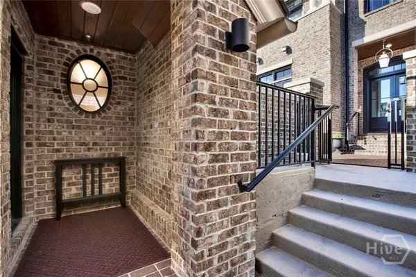 $2,050 | 408 Geo Meyer Avenue, Unit CARRIAGE HOUSE, Savannah, GA 31401