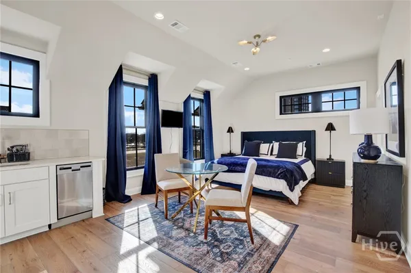 $2,050 | 408 Geo Meyer Avenue, Unit CARRIAGE HOUSE, Savannah, GA 31401