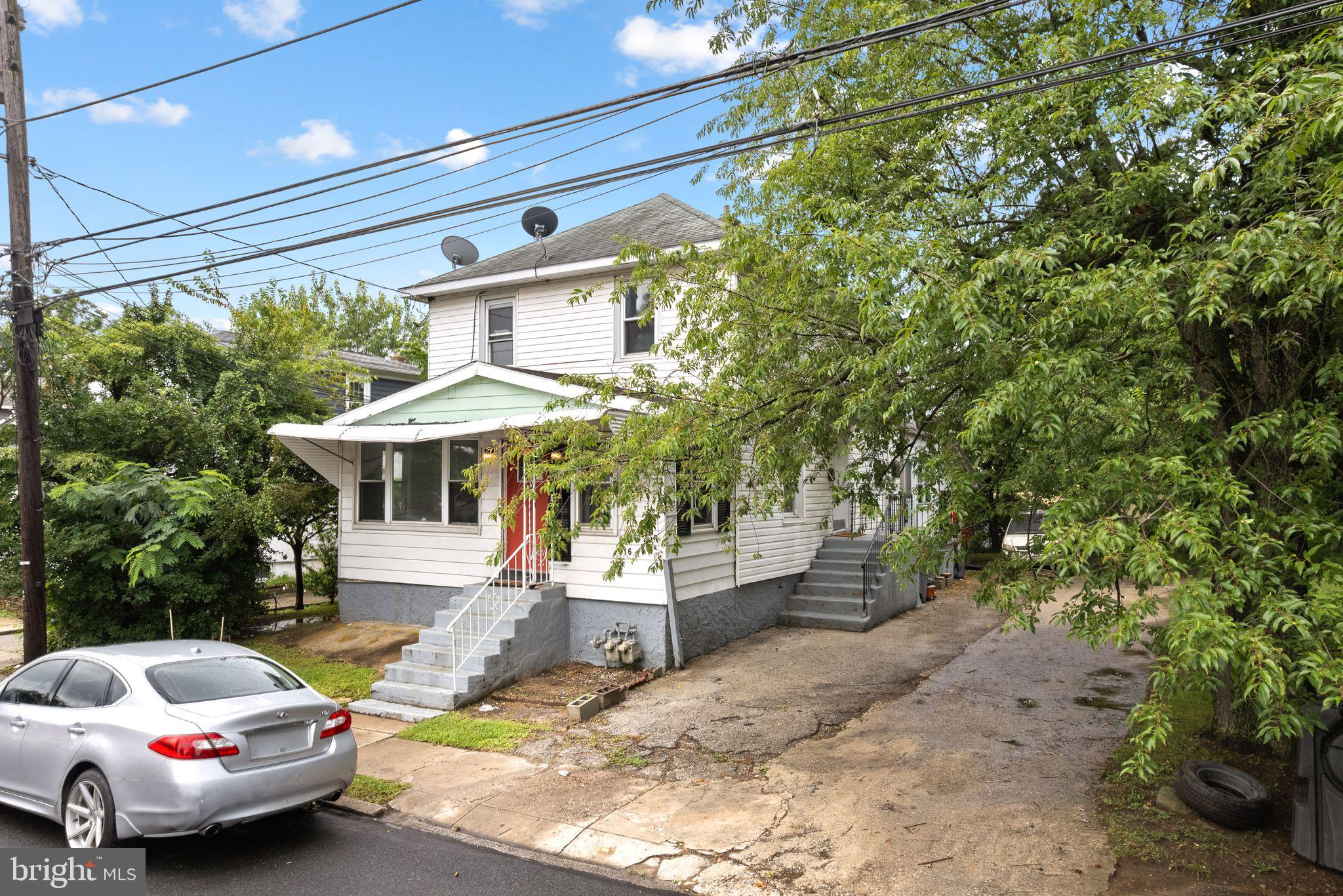 816 Greenhill Road Sharon Hill, PA 19079 - Photo 3 of 32 Gallery Image 3
