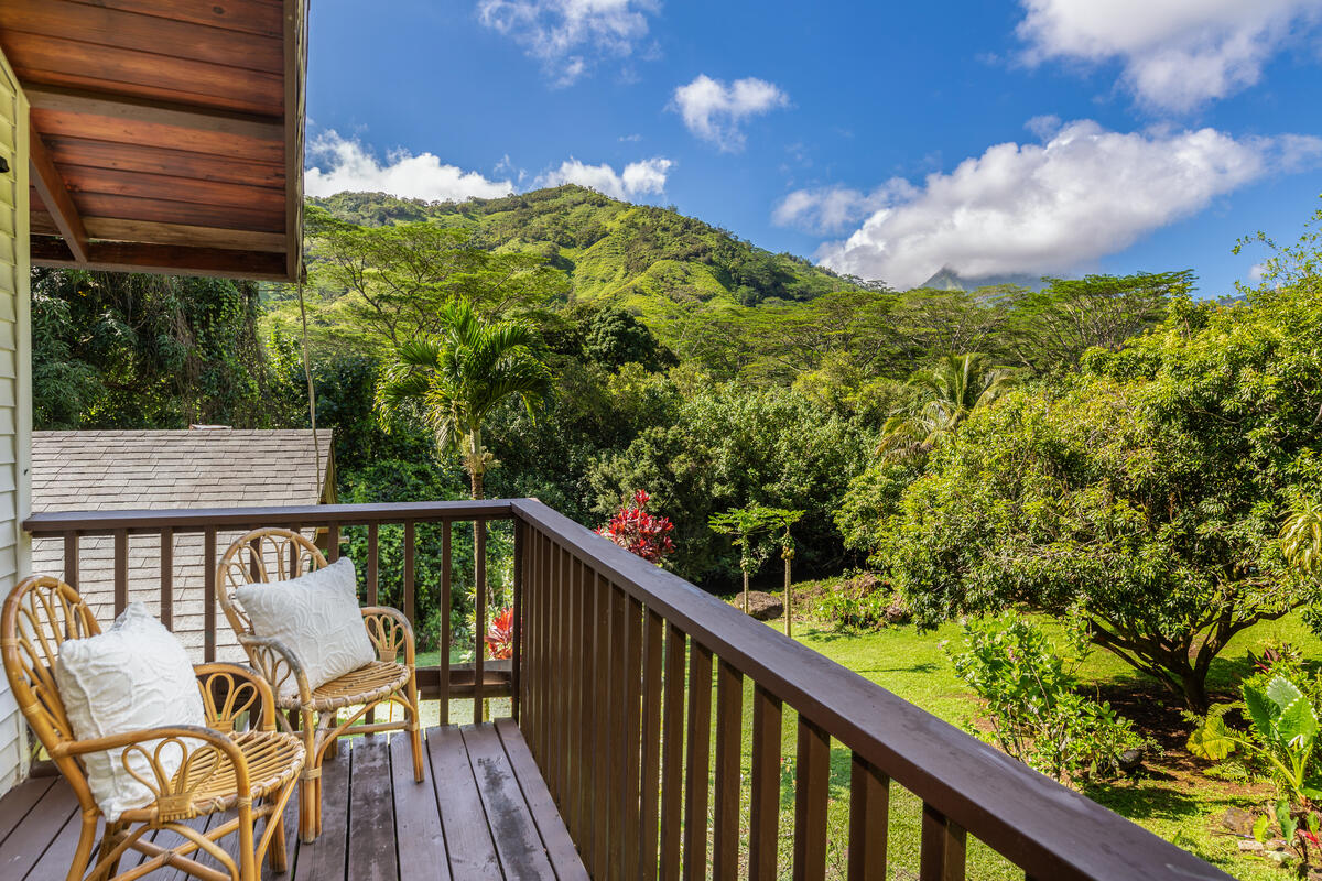 4867 Wainiha Powerhouse Road Hanalei, HI 96714 - Photo 14 of 26 a view of balcony with furniture