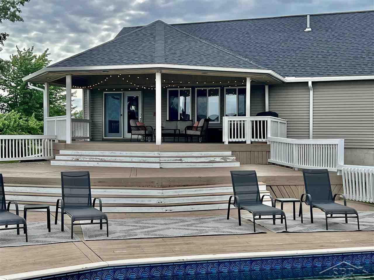 1136 South Carter Road Midland, MI 48642 - Photo 22 of 28 50076387-21.JPG