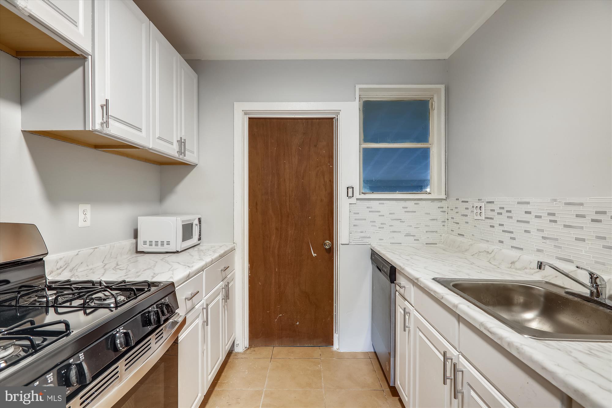 7758 Normandy Road Hyattsville, MD 20785 - Photo 13 of 35