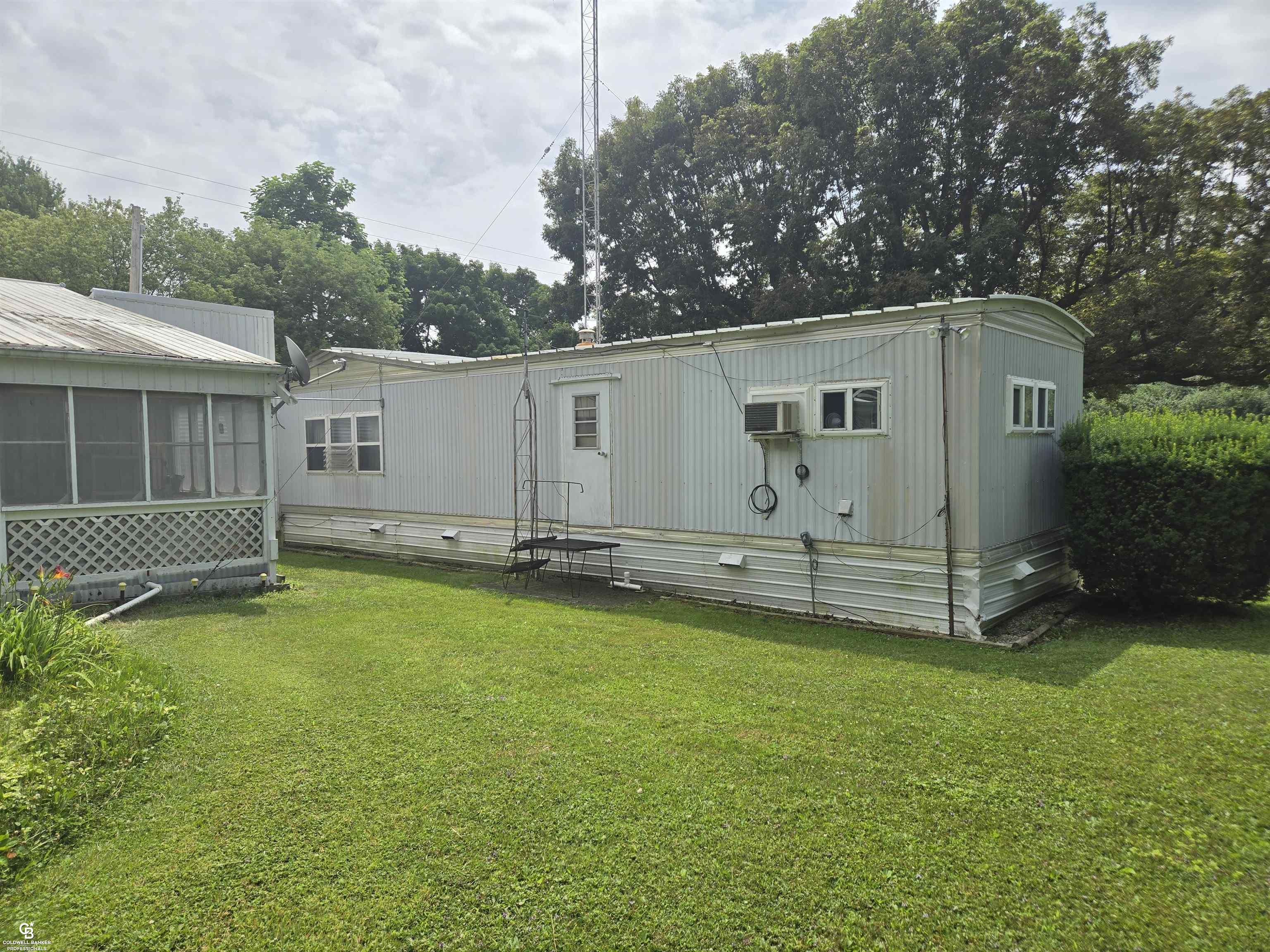 8009 Arendt Road Yale, MI 48097 - Photo 3 of 28