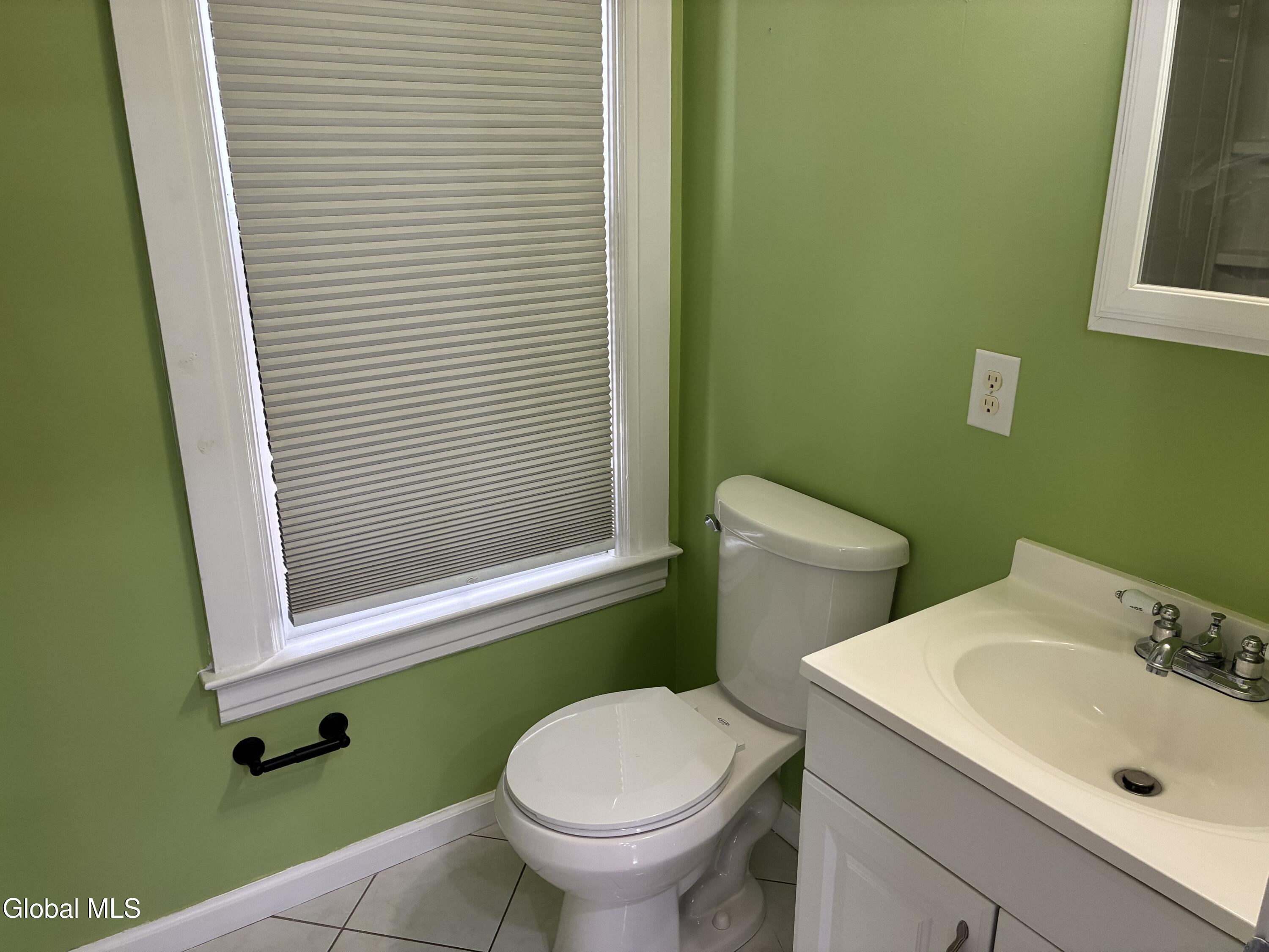 963 Maple Avenue Schenectady, NY 12307 - Photo 17 of 40 IMG_7858 (1)