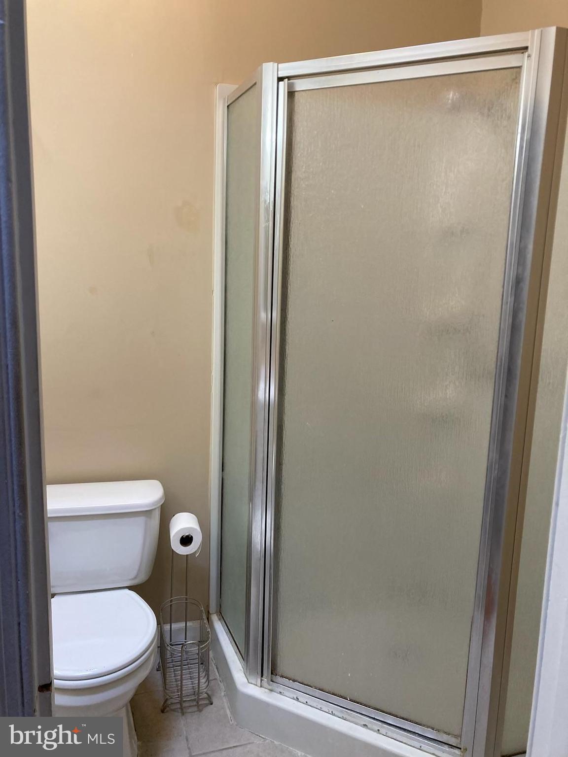 5534 Ridge Avenue Philadelphia, PA 19128 - Photo 18 of 25 Full bathroom upstairs
