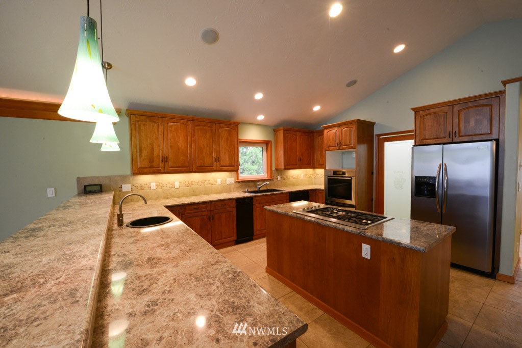 24128 North West View Road Mount Vernon, WA 98274 - Photo 6 of 25 Gallery Image 6