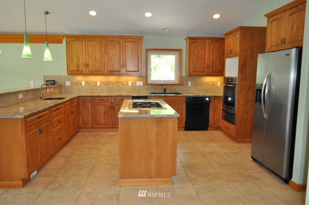 24128 North West View Road Mount Vernon, WA 98274 - Photo 8 of 25 Gallery Image 8