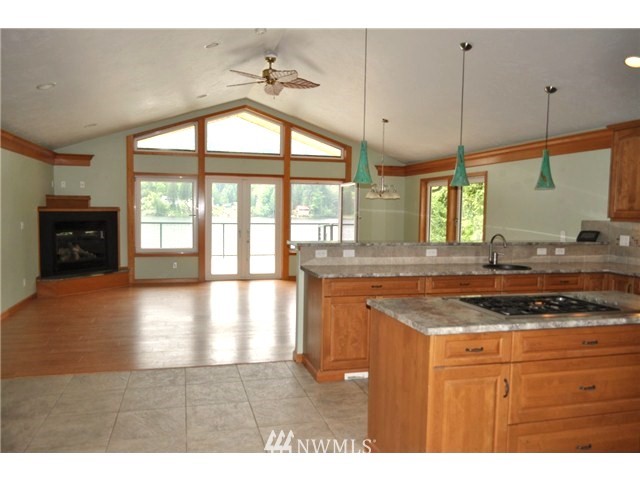 24128 North West View Road Mount Vernon, WA 98274 - Photo 9 of 25 Gallery Image 9