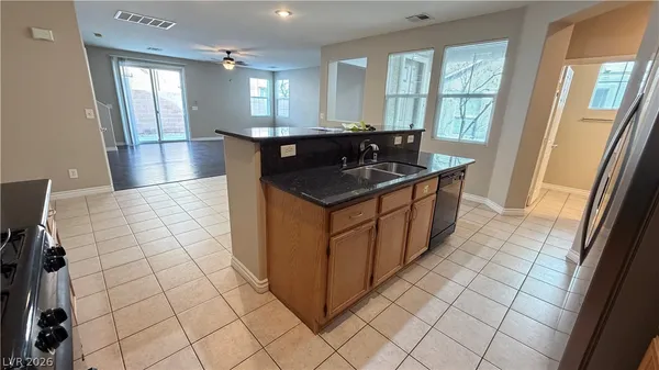 $2,150 | 25 Red Oak Canyon Street, Unit 2, Henderson, NV 89012