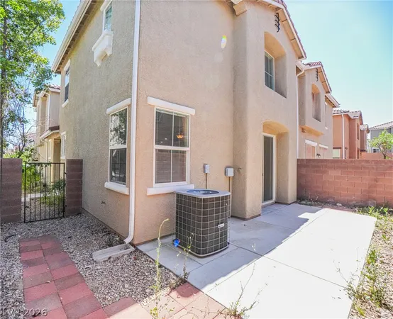 $2,150 | 25 Red Oak Canyon Street, Unit 2, Henderson, NV 89012