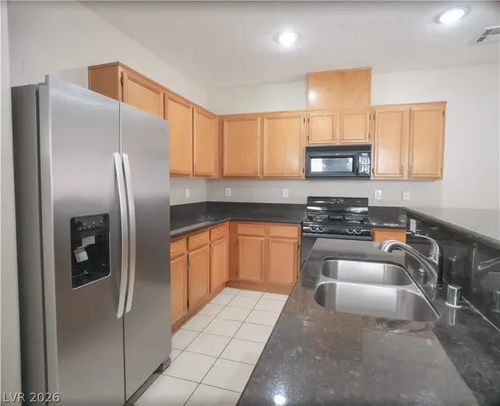 $2,150 | 25 Red Oak Canyon Street, Unit 2, Henderson, NV 89012