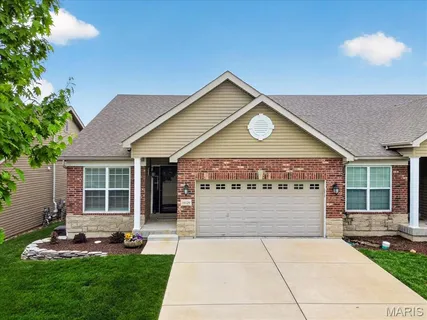 $485,000 | 16129 Amber Vista Drive, Ellisville, MO 63021