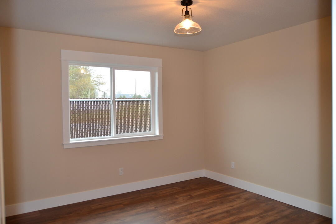 190 Southwest Rock Gulch Road Grants Pass, OR 97527 - Photo 23 of 30 Guest Bedroom 2