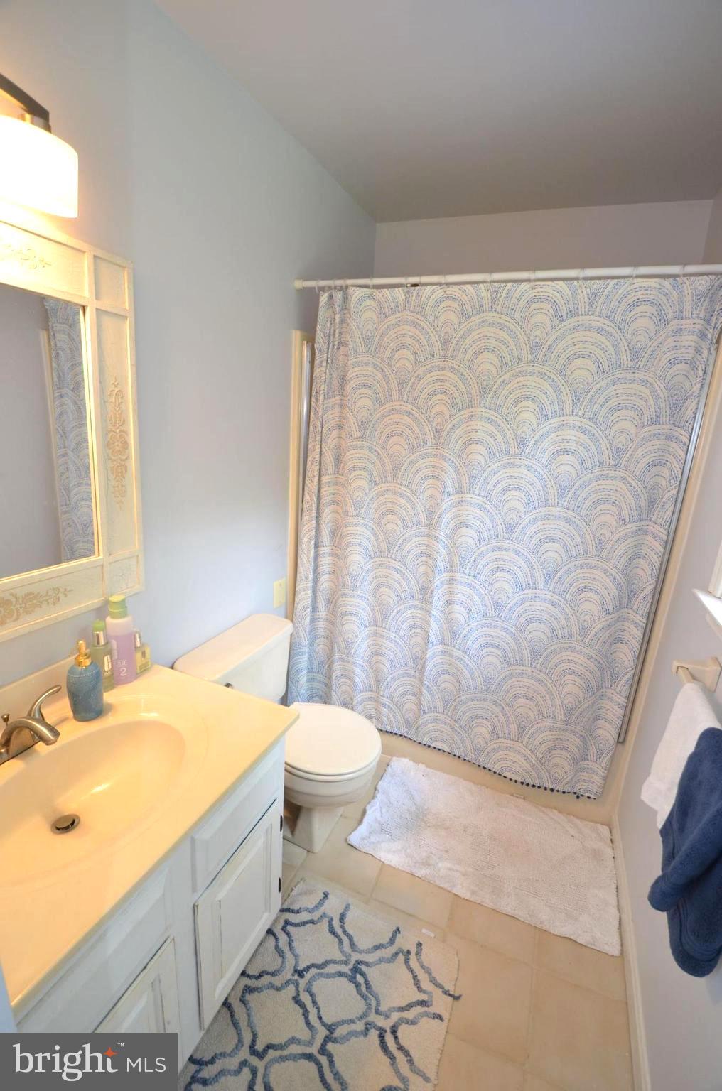 1527 Snug Harbor Road Shady Side, MD 20764 - Photo 18 of 39 Owners bath