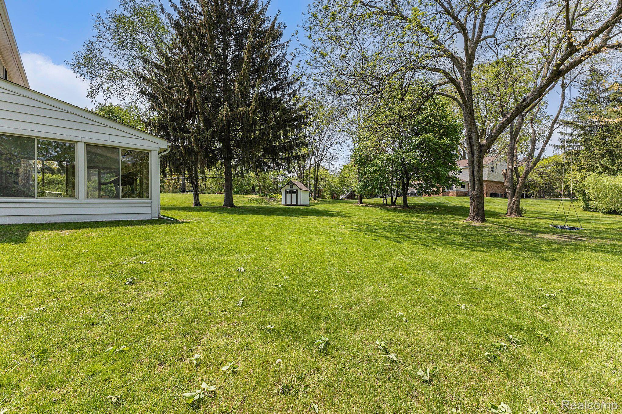 6977 Dublin Fair Road Troy, MI 48098 - Photo 8 of 42 BACK