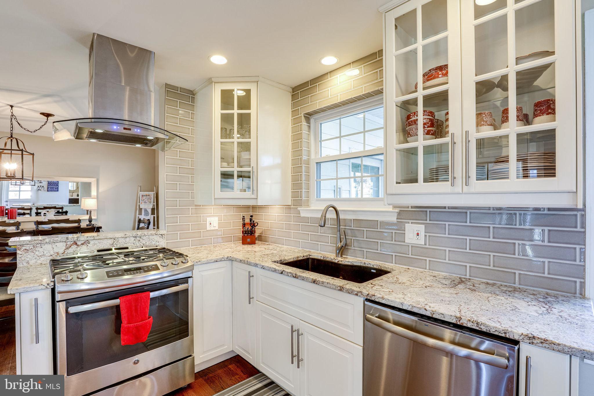 6917 Vancouver Road Springfield, VA 22152 - Photo 13 of 42 KITCHEN