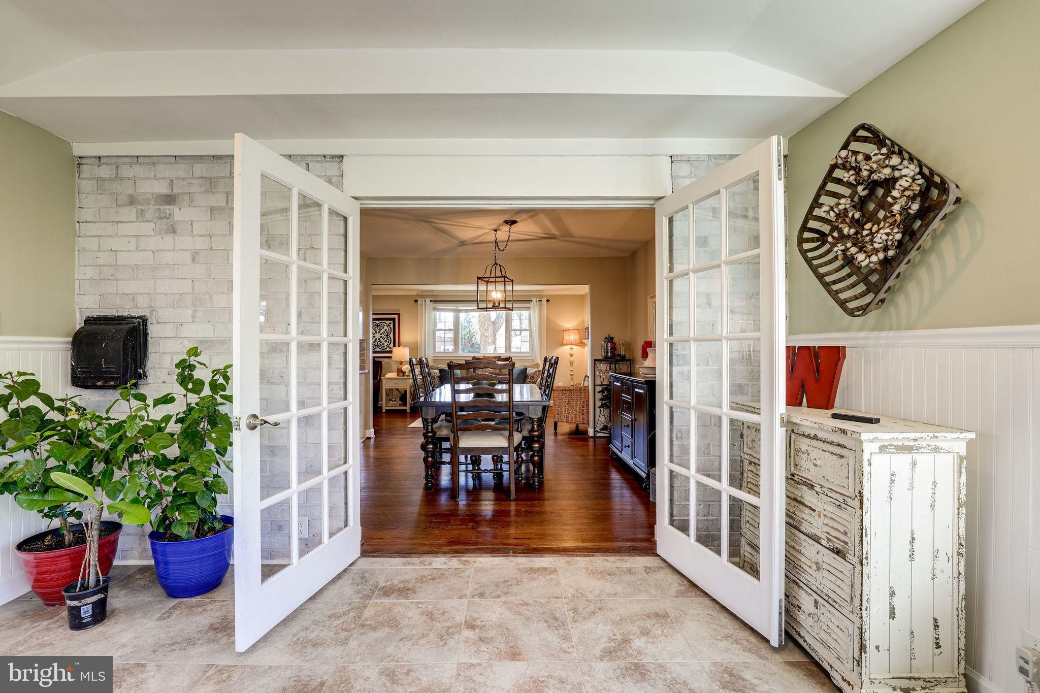 6917 Vancouver Road Springfield, VA 22152 - Photo 18 of 42 SUNROOM