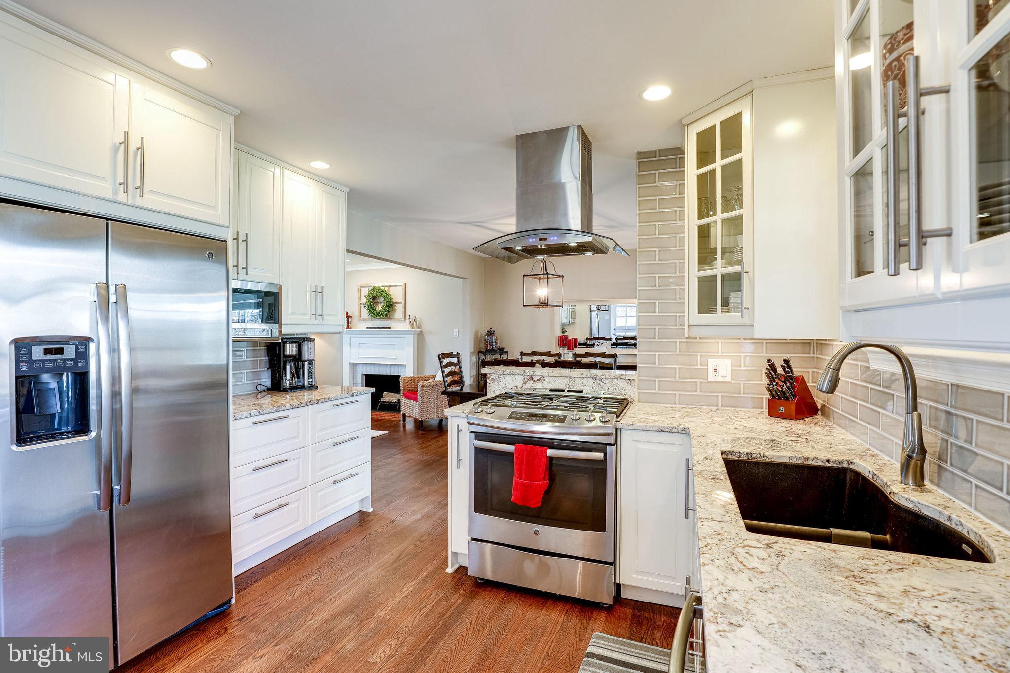 6917 Vancouver Road Springfield, VA 22152 - Photo 5 of 42 KITCHEN